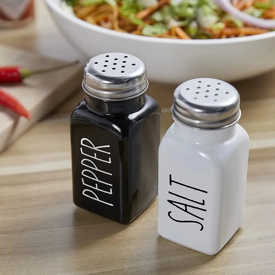Salt And Pepper Dispenser (Paor)