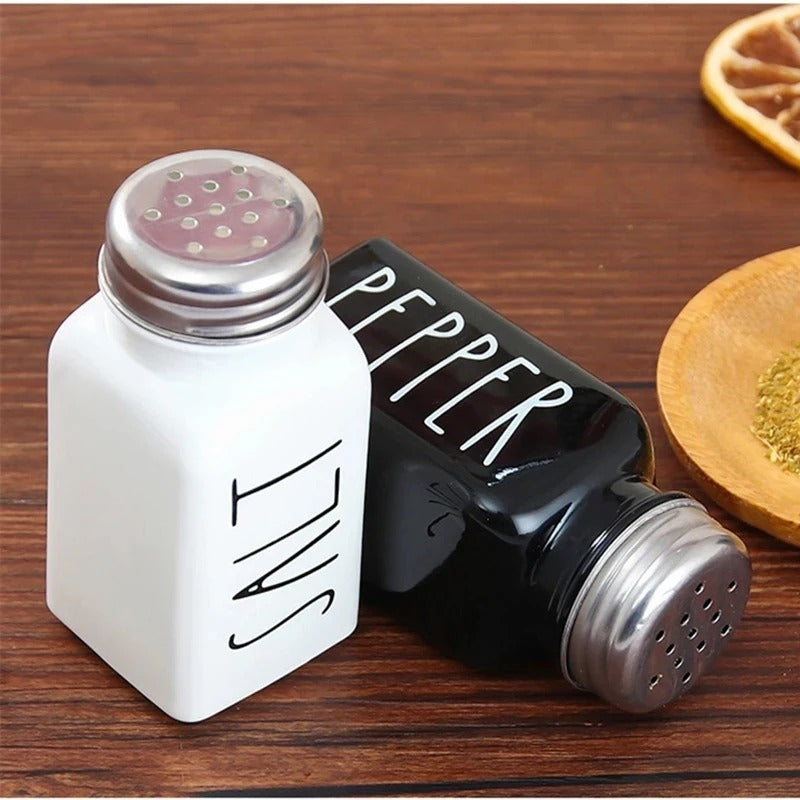 Salt And Pepper Dispenser (Paor)
