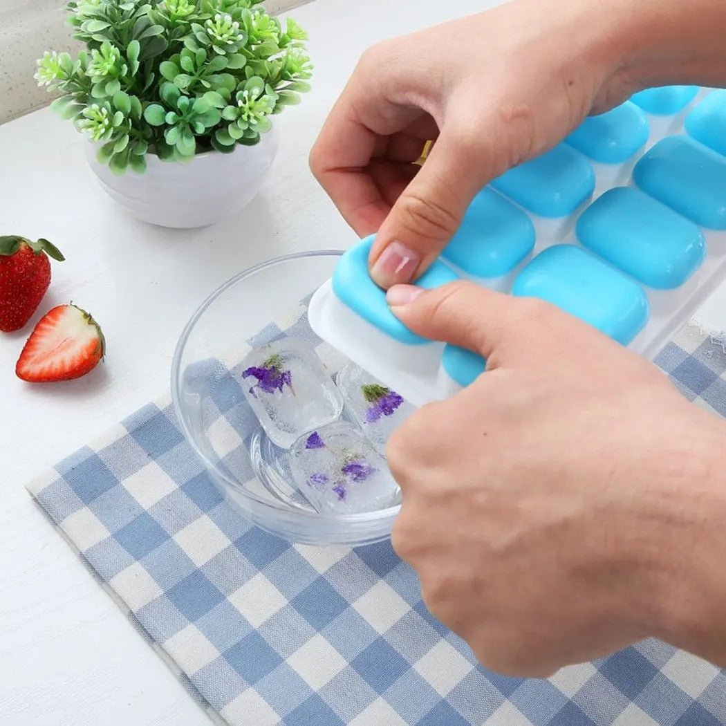 14 Grid Silicone Ice Cube Tray With Lid - Saadiq.pk