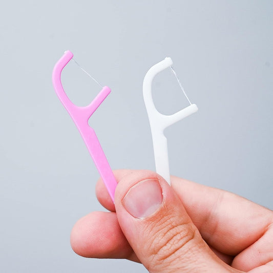 Dental Floss Sticks (20 Pcs) – Easy Grip Toothpicks for Oral Care & Plaque Removal - Saadiq.pk