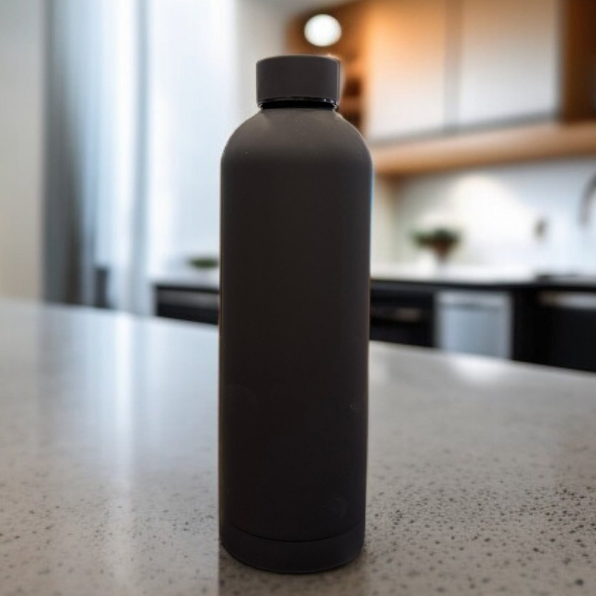 Double Wall Stainless Steel Water Bottle 500ML – Leakproof Thermal Flask for Gym & Sports - Saadiq.pk