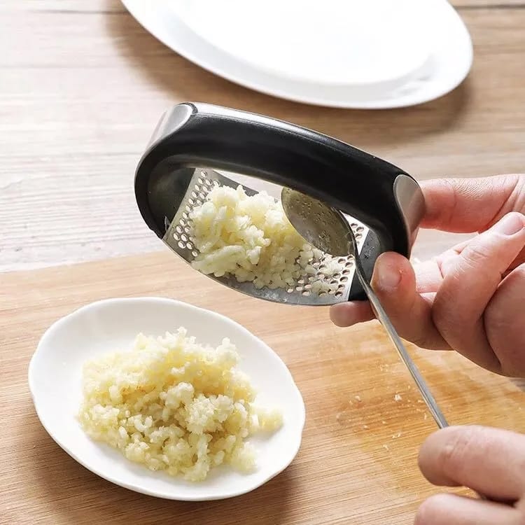 Garlic Crusher - Saadiq.pk