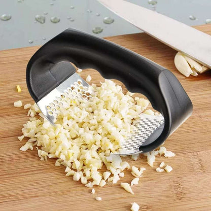 Garlic Crusher - Saadiq.pk