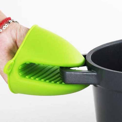 Silicone Pot Holder Pair – Heat-Resistant Kitchen Gloves & Grip Pads