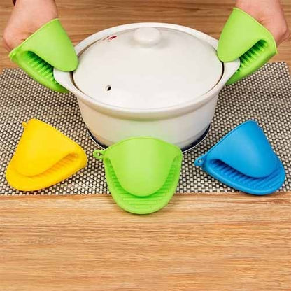 Silicone Pot Holder Pair – Heat-Resistant Kitchen Gloves & Grip Pads