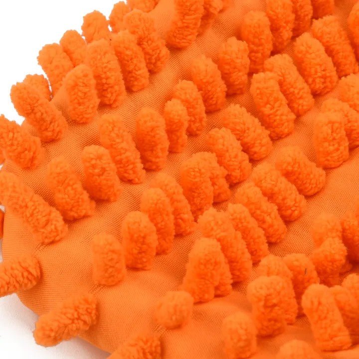 Microfiber Car Wash Gloves – Car Care Cleaning Mitt - Saadiq.pk