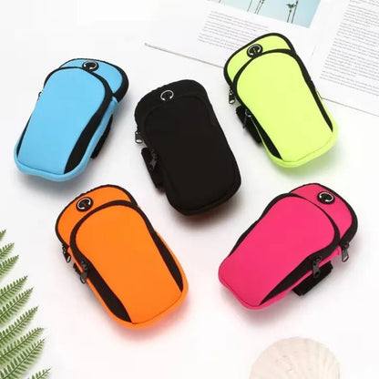 Waterproof Sports Armband with Headphone Port - Saadiq.pk